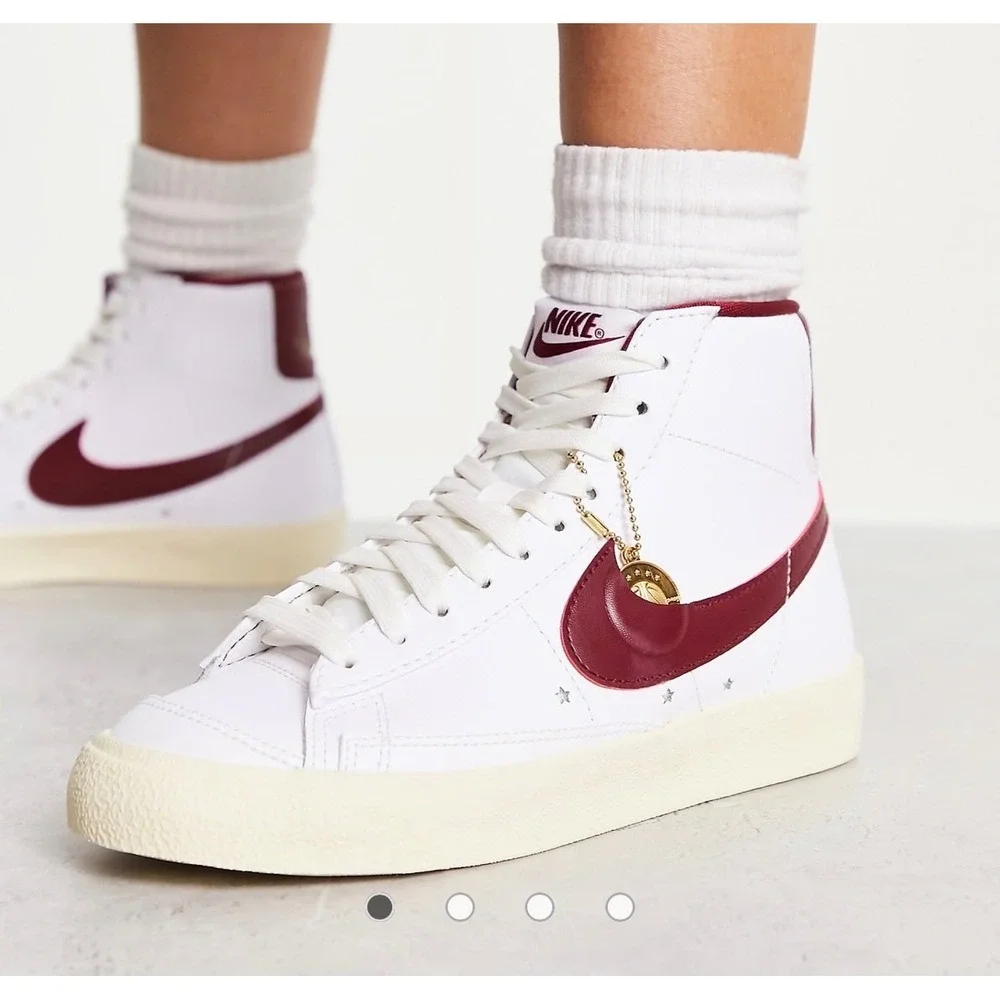 Nike Blazer Mid 77 White Team‎ Red Gold Star Sisterhood DV7003-100 Womens 11